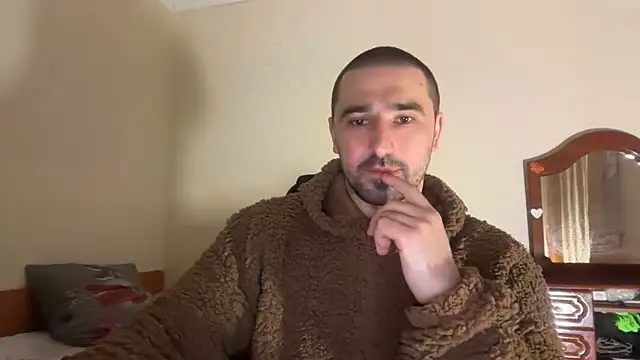 Hard_to_Obey's cam snapshot