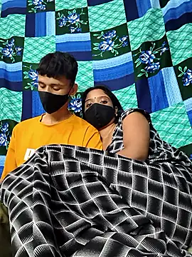 couplegk71 live sex cam