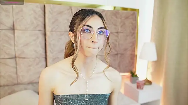 EmmaClark__'s cam snapshot