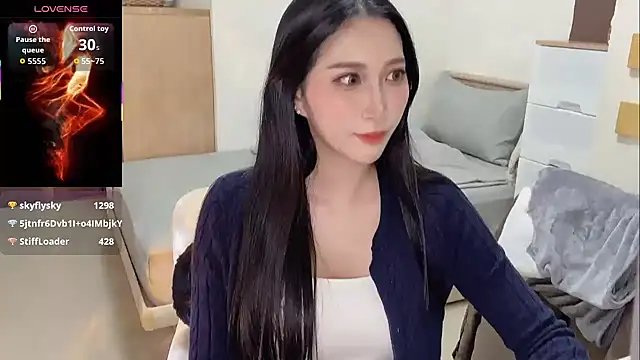 sexyy8818 live sex cam