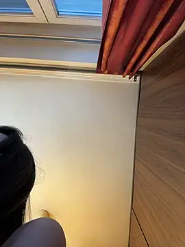 Hotmomcheckk_ live sex cam