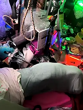 gurlnips live sex cam