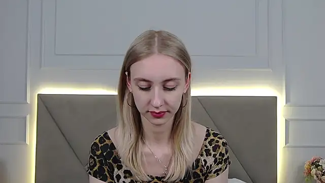 RachaelCute live sex cam