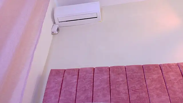 Becca_hill_'s cam snapshot