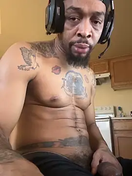 thefreakscomeoutatnight live sex cam