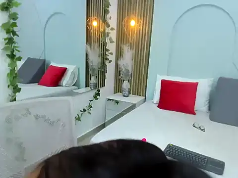 Angelita_Foxy's cam snapshot