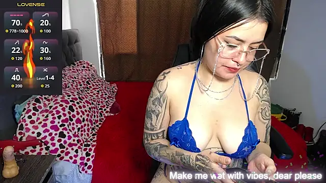 Dakotattoo's cam snapshot