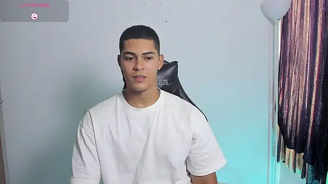 Iamdylan777 live sex cam