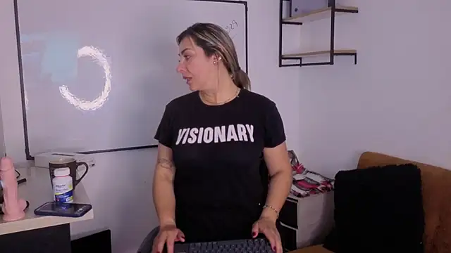 Isabella_lt live sex cam