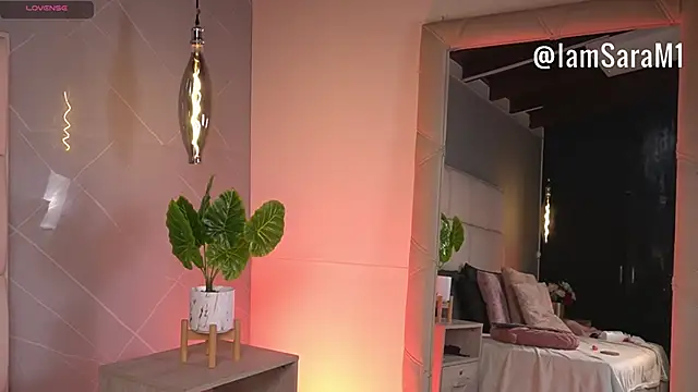 SaraMonroe1's cam snapshot
