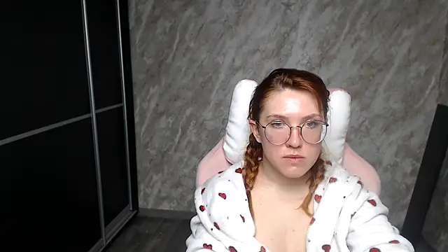 Reginasmilee's cam snapshot