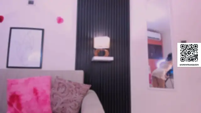 Sirenita_petitexoxo's cam snapshot