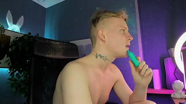 AlexxSweet live sex cam