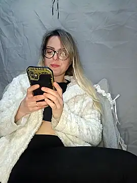 dolcehelena993 live sex cam