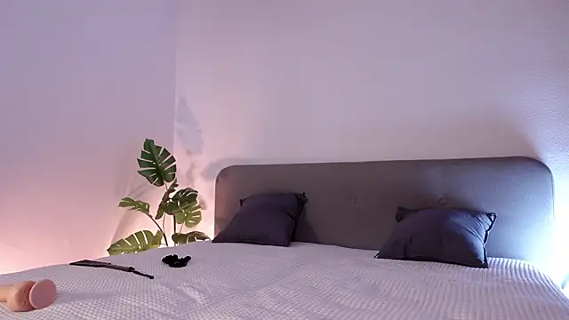 mila_blvck live sex cam