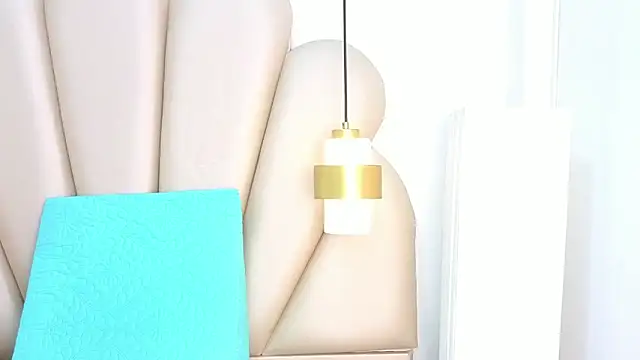 Vickymiller_'s cam snapshot