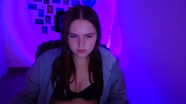 Kitty_Mia_Kitty's cam snapshot