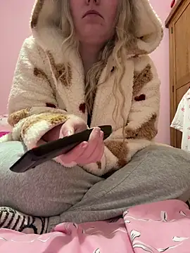 AuroraSkye2004's cam snapshot