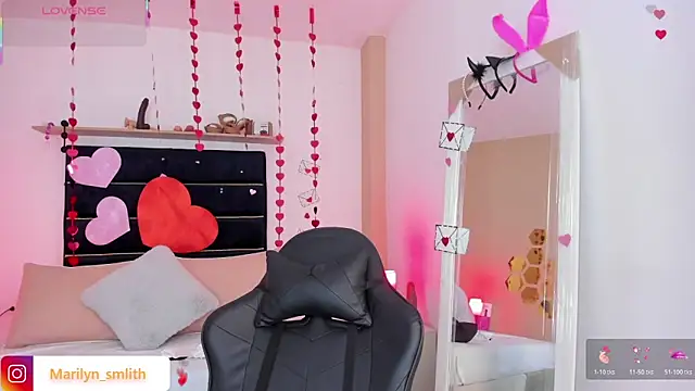 MarilynSmIith live sex cam