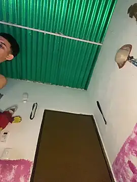 Pingasaboy20 live sex cam