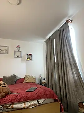 Ezzio_Scolaro live sex cam