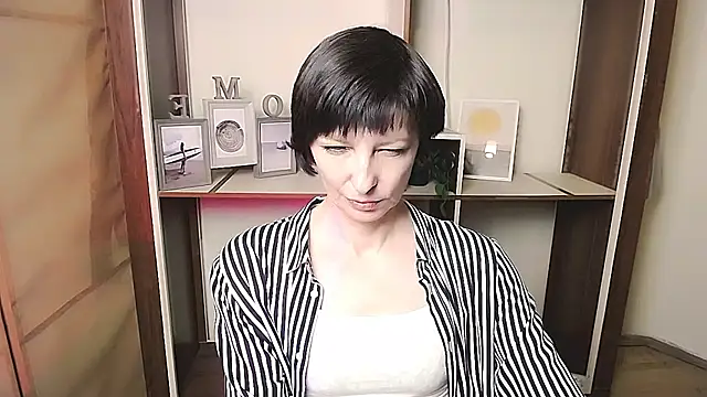 _AngeliaFlow_ live sex cam