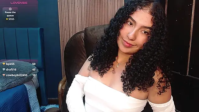 Sofia-bloom's cam snapshot