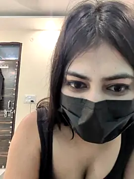 Confident_chic live sex cam