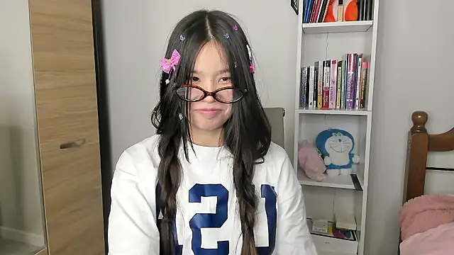 amiya_cute live sex cam