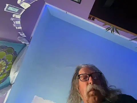 LickYourYoni live sex cam