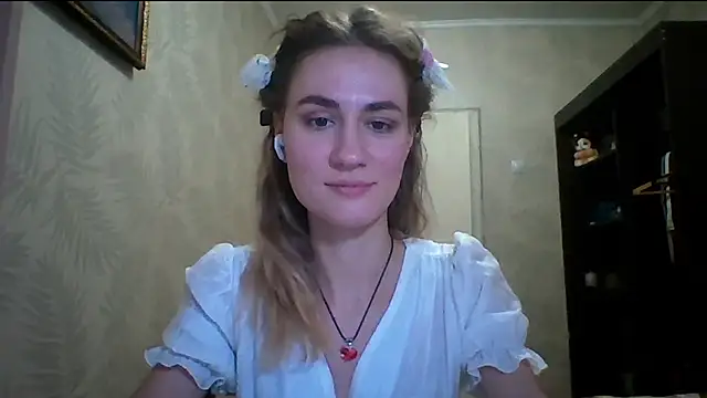 DeanneGilcher's cam snapshot