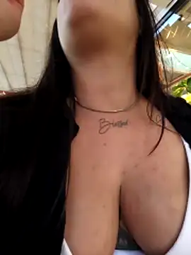 MissNyraSecret live sex cam