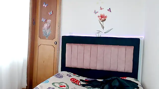 MARYXS1's cam snapshot