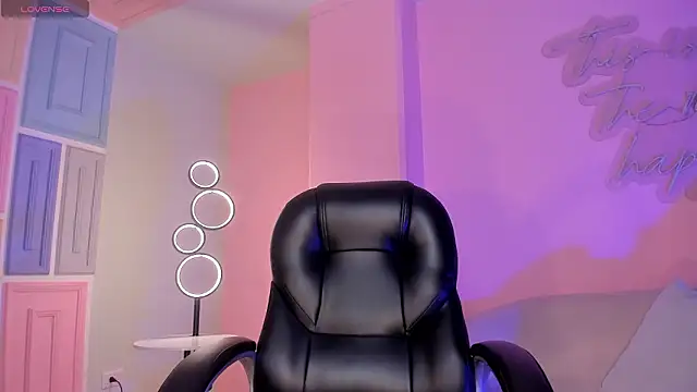 SavannahStorm live sex cam