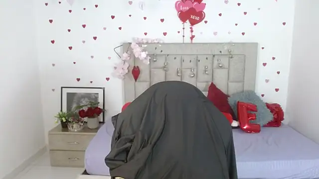 Caius_fox's cam snapshot