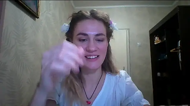 DeanneGilcher's cam snapshot