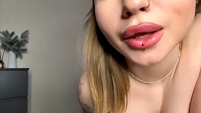 PledHoly's cam snapshot