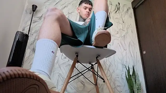 Saturno_v live sex cam