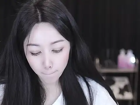 Nuyoah-77 live sex cam