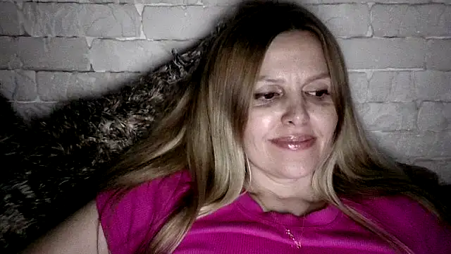 Angel_girllovemy's cam snapshot