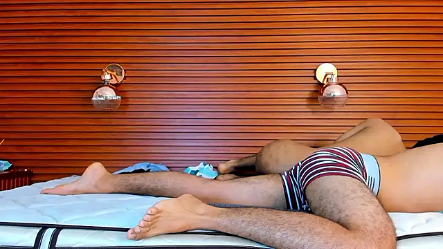 PeakkTwiins live sex cam