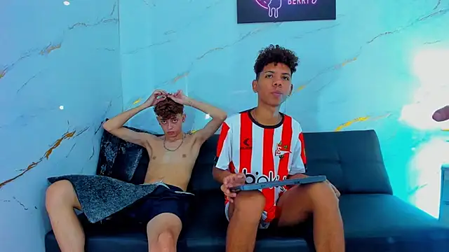 Spicy_guys live sex cam