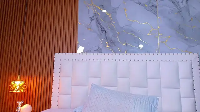 hotiergirl's cam snapshot