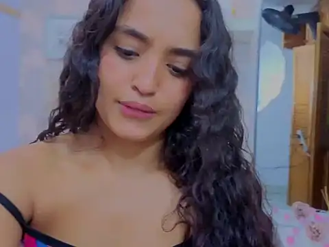 Emma_Thompssonn's cam snapshot