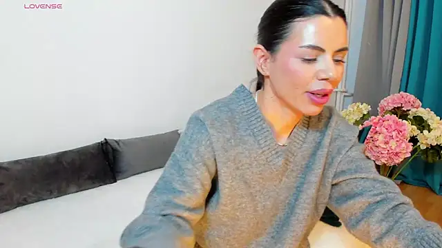 SeductiveBella's cam snapshot