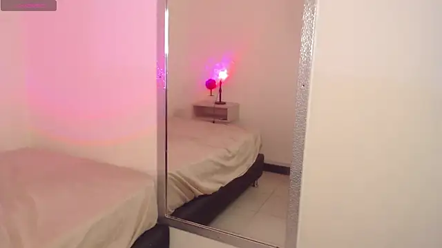 michaela_cox's cam snapshot