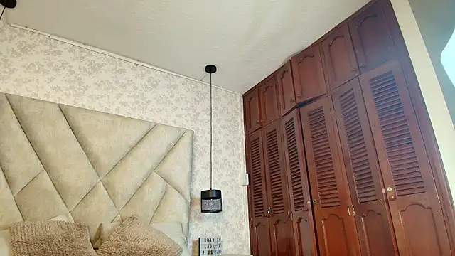 AmbarRaj's cam snapshot