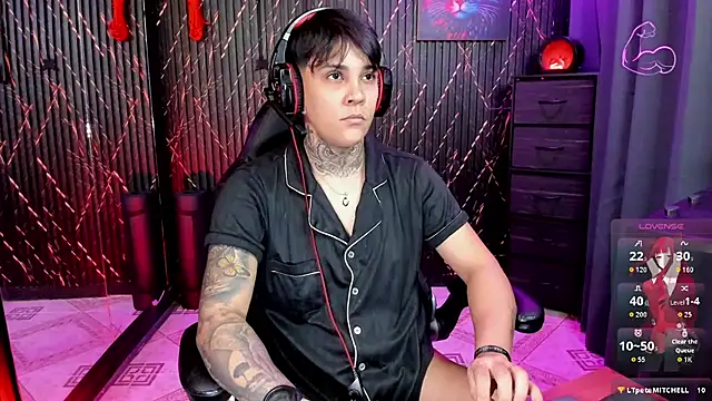 ZhoeStrong live sex cam