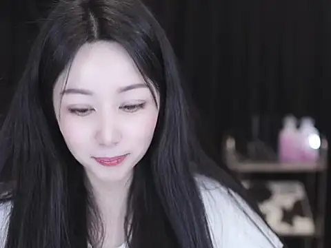 Nuyoah-77 live sex cam