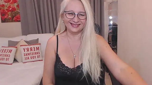 ValeriaSharm live sex cam